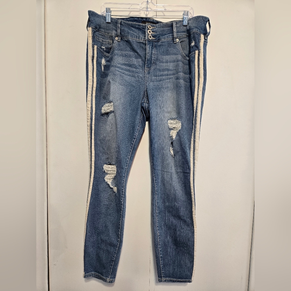 Torrid Women's Distressed Skinny Jeans with Cream Side Stripes Size 20